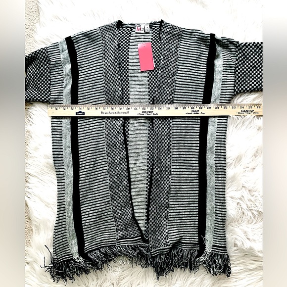 Open Striped Cardigan w/ Fringe Hem - NWT - Picture 12 of 13
